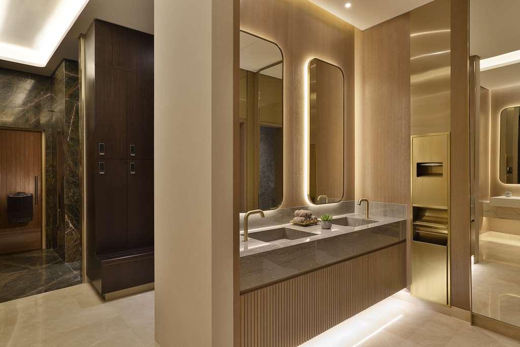 Hilton Garden Inn Dubai Business Bay Servis gambar